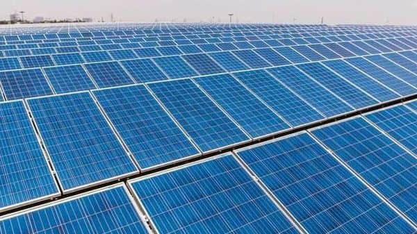 India imported $2.16 billion worth of solar PV cells, panels, and modules in 2018-19. (Photo: Bloomberg)