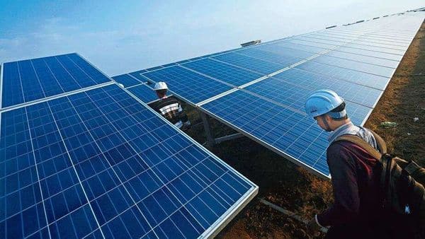 India has a domestic manufacturing capacity of only 3 gigawatts (GW) for solar cells and 15GW for solar modules.  (Photo: Bloomberg)
