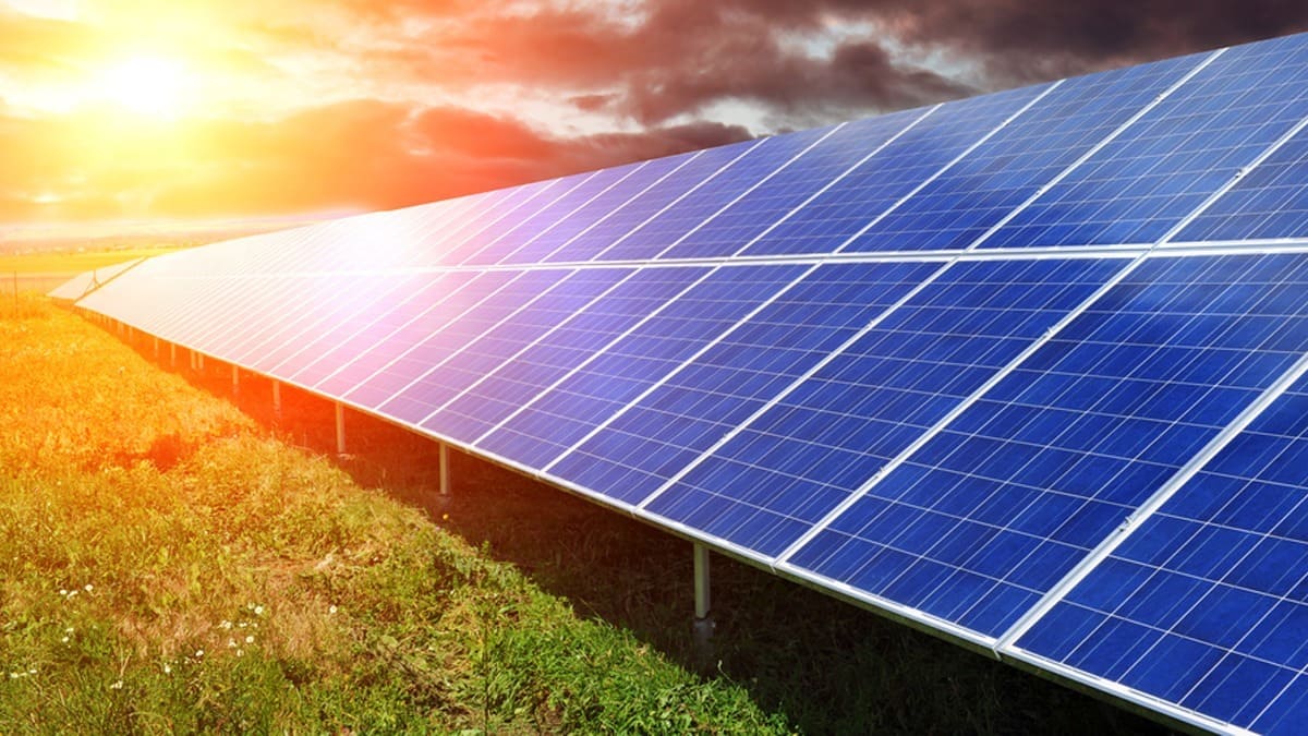 India levies 40% tax on solar panels import to help local businesses - Inventiva
